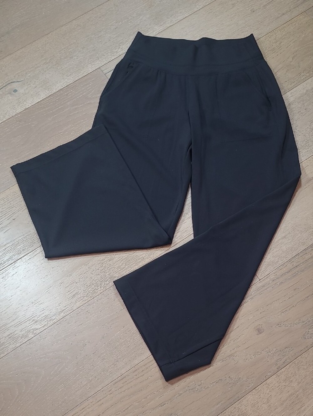 EUC Athleta Venice High Rise Wide Leg Pant Women's sz M Black Active Pant